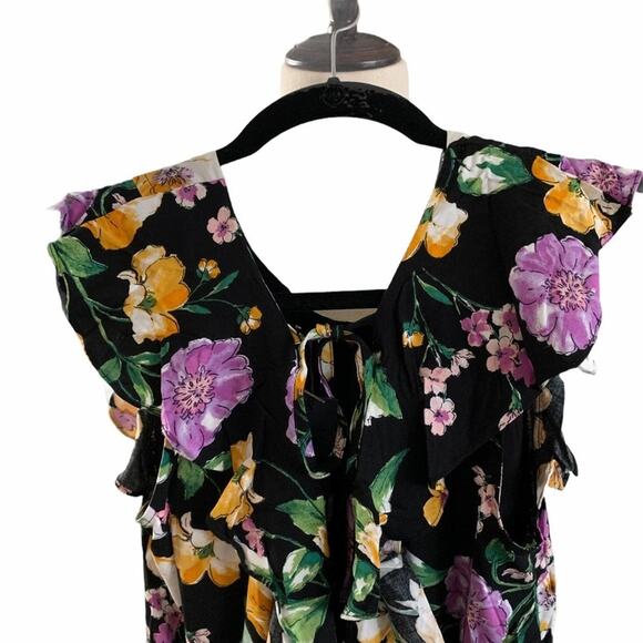 Li les floral romper size Medium - Picture 7 of 10
